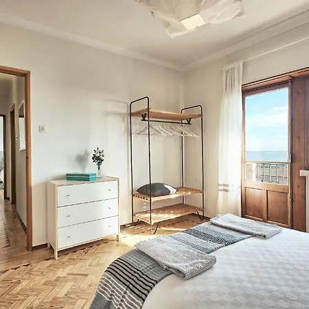 Fuer 17 Personen Und 1 Kind In Lisboa