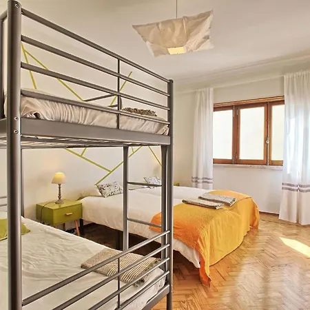 Fuer 17 Personen Und 1 Kind In Lejlighed