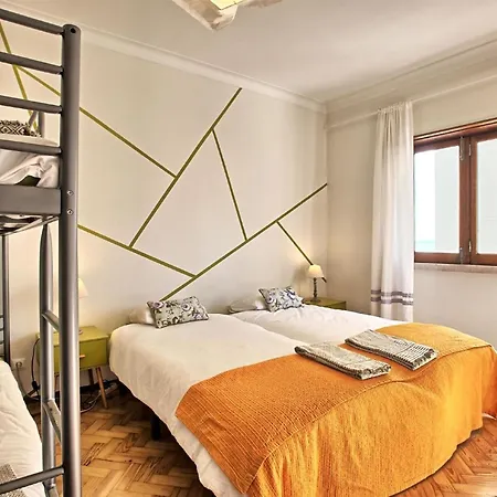 Fuer 17 Personen Und 1 Kind In Lejlighed Lisboa